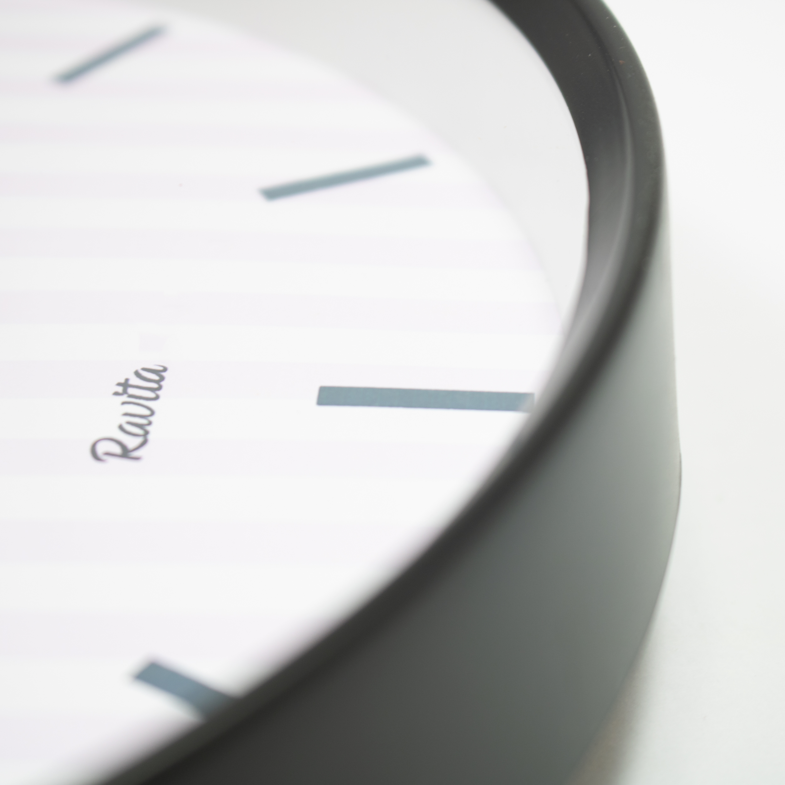 ساعت رومیزی مدل پیشی کد 3216