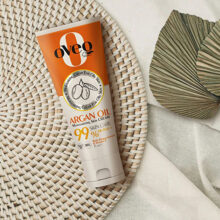 کرم مرطوب‌کننده اوک شاین مدل آرگان حجم 400 میلی‌لیتر به همراه کرم مرطوب‌کننده اوک شاین کد 02 حجم 75 میلی‌لیتر