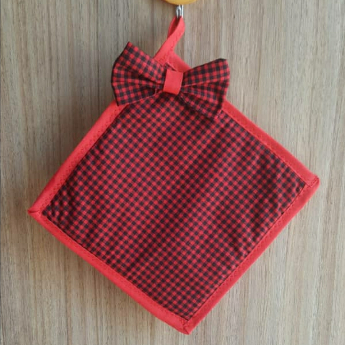 دستگیره قابلمه مدل چهارخونه کد 700بسته 2 عددی