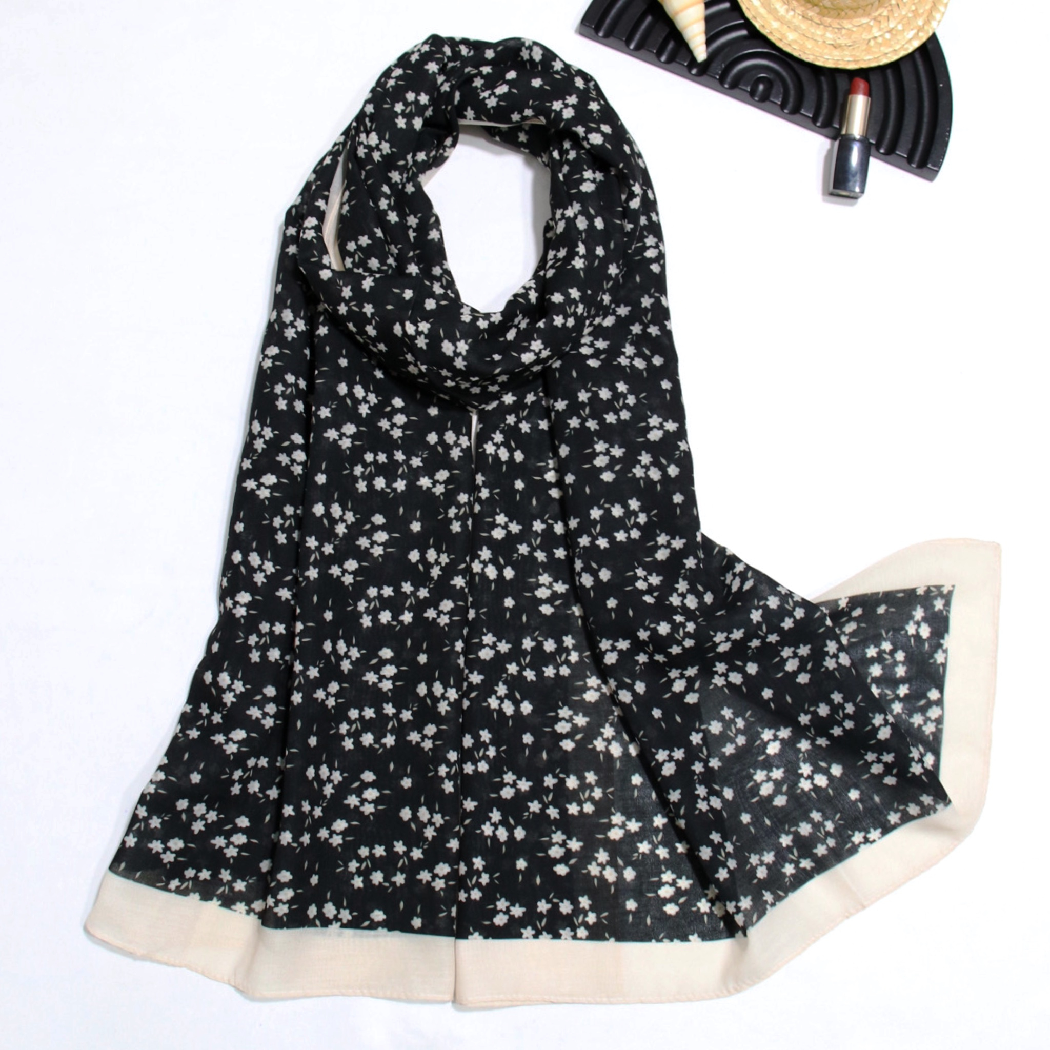 شال زنانه مدل نخی طرح شکوفه کد 7060