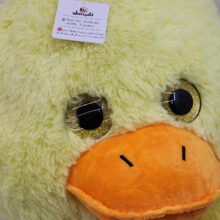 عروسک ناب سل مدل پولیشی اردک چشم تیله ای تخم به دست ارتفاع 60 سانتی متر