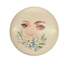 آینه جیبی مدل چرم پفکی طرح چهره کد 03