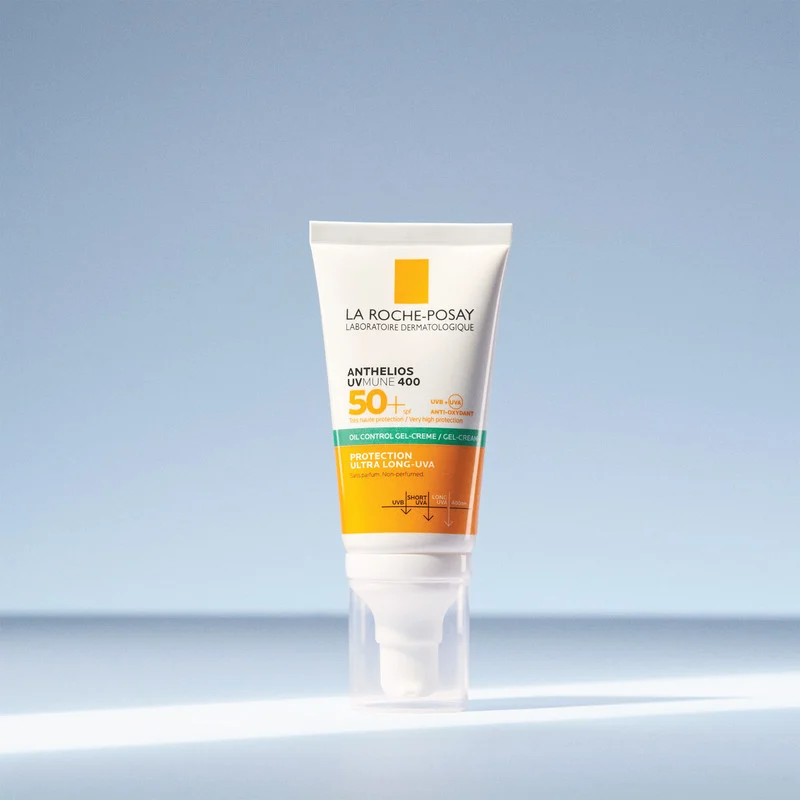 ژل کرم ضد آفتاب بی‌رنگ لاروش پوزای، SPF 50، مدل UVMune400 OilControl، مناسب پوست‌های چرب، حساس و مختلط با حجم 50 میلی‌لیتر، ضد آب، محافظت‌کننده در برابر اشعه‌های UVA و PA ،UVB++++، ضد لک، دارای فرمولاسیون فاقد چربی و آنتی اکسیدان، با ماندگاری 2 ساعته