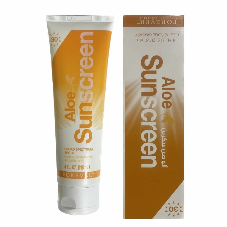 کرم ضد آفتاب بی‌رنگ فوراور لیوینگ پروداکتس، SPF 30، مدل 01، مناسب انواع پوست با حجم 118 میلی‌لیتر، محافظت‌کننده در برابر اشعه‌های UVA و UVB، ضد آب و مرطوب‌کننده، روشن‌کننده، دارای فرمولاسیون زینک اکساید، آلوئه ورا و ویتامین E، با ماندگاری 2 ساعته