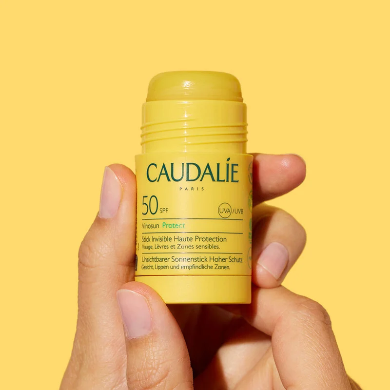ضد آفتاب بدون رنگ صورت کدلی SPF 50 مدل Vinosun Protect ‌محافظ UVA،UVB مناسب انواع پوست وزن 15 گرم