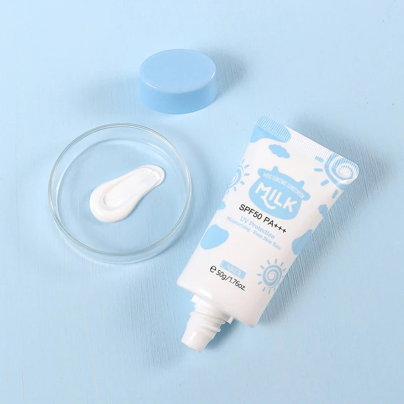 کرم ضد آفتاب بدون رنگ لایکو SPF 50 مدل شیر گاو محافظ UVA ،UVB و PA+++ ، مرطوب کننده، مناسب انواع پوست‌ وزن 50 گرم
