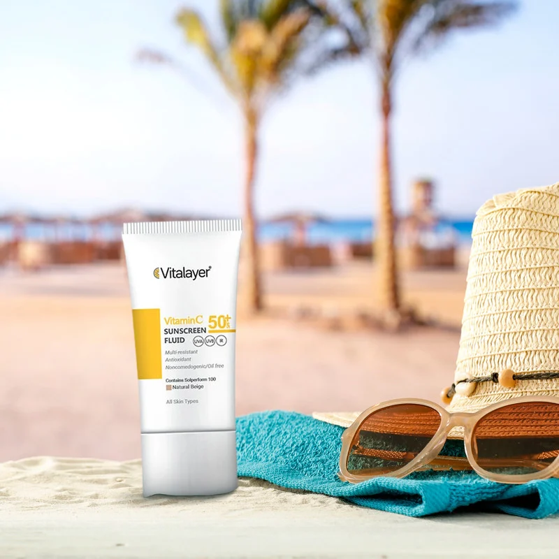 کرم ضد آفتاب رنگی ویتالیر، SPF 50، مدل ویتامین سی، ‌مناسب انواع پوست با تنالیته متوسط و حجم 50 میلی‌لیتر، ضد آب، مرطوب‌کننده، غیر کومدون‌زا، محافظت‌کننده در برابر اشعه‌های UVA و UVB، ویتامین C و آنتی اکسیدان، با ماندگاری 2 ساعته