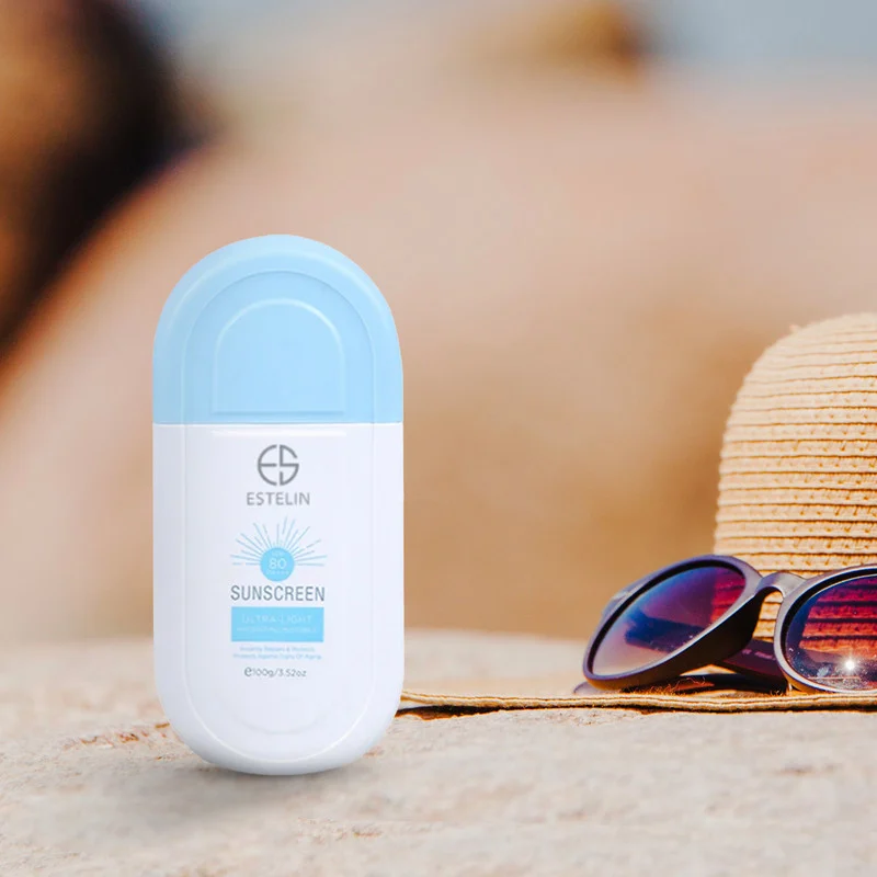 کرم ضد آفتاب بی‌رنگ استلین، 80 SPF، مدل ultra، مناسب انواع پوست با حجم 100 میلی لیتر، محافظت‌کننده در برابر اشعه‌های UVA و UVB، مرطوب‌کننده، فاقد پارابن، PA+++، ضد پیری، دارای فرمولاسیون فاقد چربی، با ماندگاری 3 ساعته