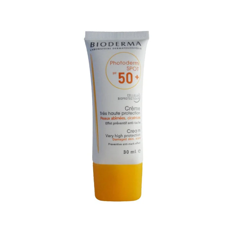كرم ضد آفتاب بي رنگ صورت بيودرما SPF 50 مدل فتودرم محافظ در برابر اشعه UVA مناسب براي انواع پوست حجم 30 ميلي ليتر