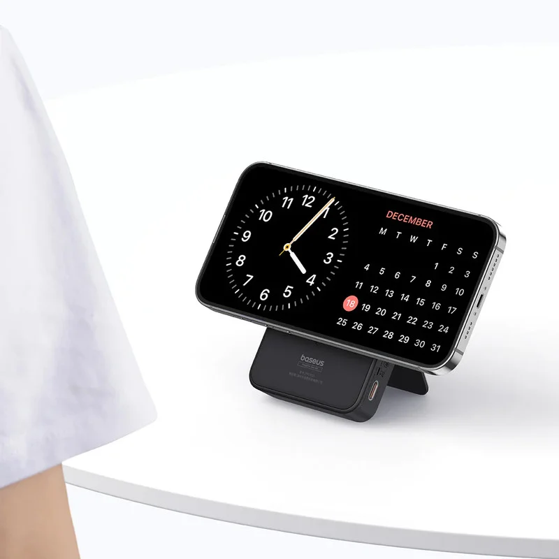 پاوربانک بی‌سیم 20 وات بیسوس مدل MagPro Magnetic Bracket 20w با ظرفیت 5000 میلی آمپر ساعت به همراه کابل USB-C به USB-C