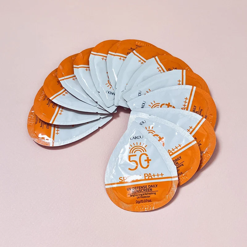 فلوئید ضد آفتاب بیرنگ دست و صورت لایکو SPF 50 مدل مسافرتی ساشه ای محافظ UVA/UVB مناسب برای انواع پوست حجم 2 میلیلیتر بسته 2 عددی