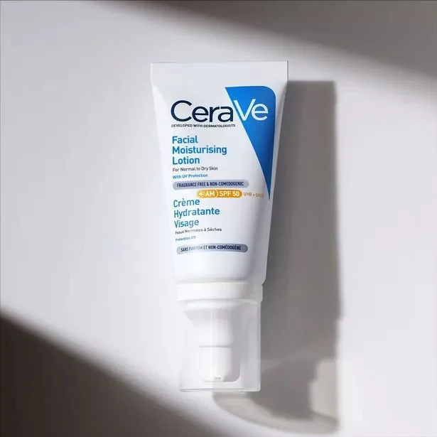 لوسیون ضد آفتاب بی رنگ سراوی SPF 50 مدل AM مناسب پوستهای معمولی حجم 52 میلیلیتر