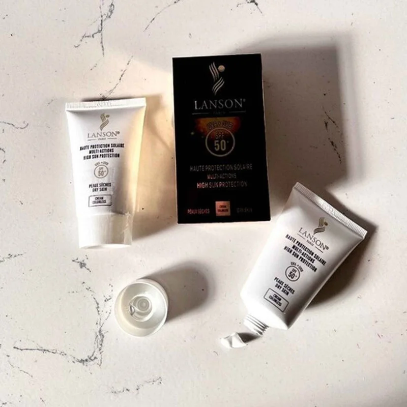 کرم ضدآفتاب بی‌رنگ لانسون SPF50 مدل مولتی اکشن، مناسب پوست‌های خشک، حجم 40 میلی‌لیتر