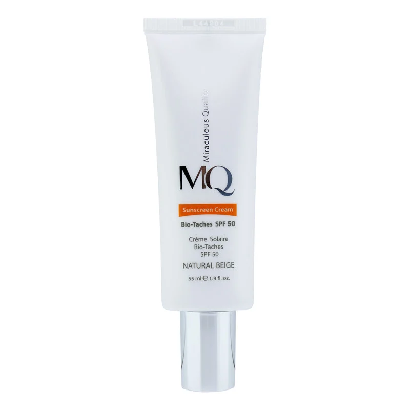 کرم ضدآفتاب رنگی ام کیو SPF50 مدل NATURAL BEIGE BIO TACHES مناسب انواع پوست، حجم 55 میلی‌لیتر