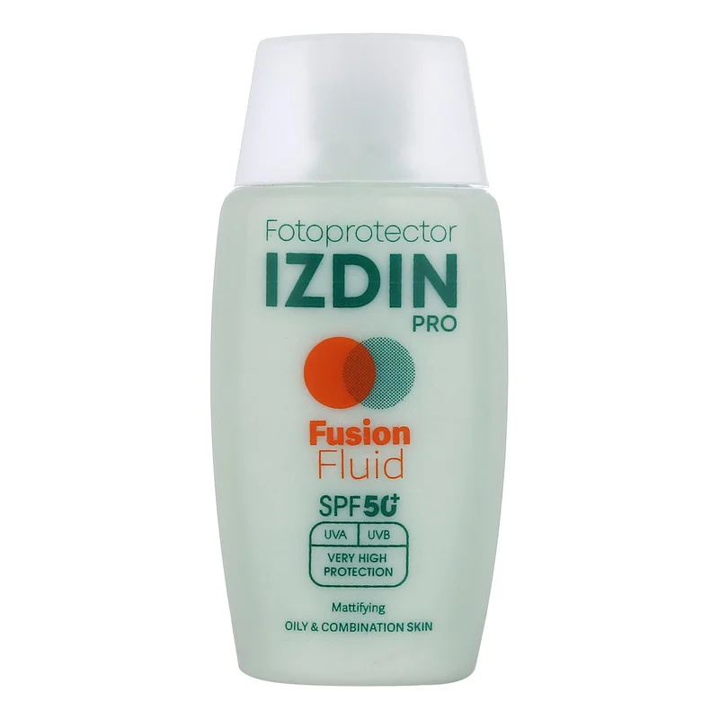 فلوئید ضد آفتاب بیرنگ صورت و گردن ایزدین پرو SPF 50 مدل Safe Eye Tech محافظ در برابر اشعه UVA و UVB مناسب برای پوست چرب و مختلط حجم 50 میلیلیتر