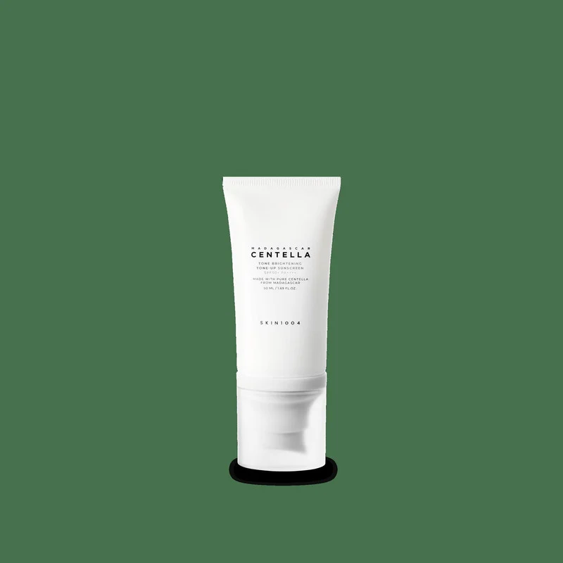 کرم ضد آفتاب رنگی سانتلا SPF 50 مدل TONE BRIGHTENING محافظ UVA ،UVB و PA+++ مناسب انواع پوست حجم 50 میلیلیتر