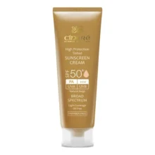 کرم ضد آفتاب رنگی سینره، SPF 50، مدل Natural Beige، مناسب انواع پوست با تنالیته متوسط و حجم 50 میلیلیتر، محافظتکننده در برابر اشعههای UVA و UVB، مرطوبکننده و فاقد پارابن، PA+++، دارای فرمولاسیون فاقد چربی و آنتی اکسیدان، با ماندگاری 2 ساعته