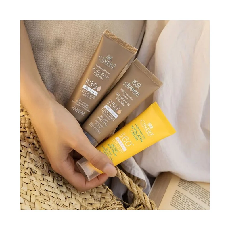 کرم ضدآفتاب رنگی سینره SPF50 مدل Broad Spectrum مناسب انواع پوست، حجم 50 میلی‌لیتر