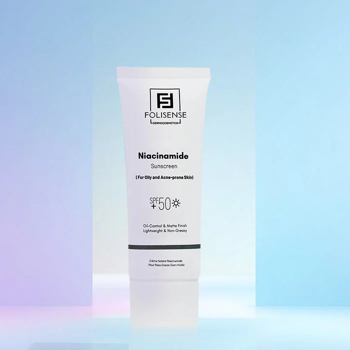 فلوئید ضد آفتاب بی‌رنگ صورت فولیسنس SPF 50 مدل نیاسینامید محافظ در برابر UVA/UVB ‌مناسب برای پوست چرب، مختلط، آکنه‌دار حجم 40 میلی‌لیتر